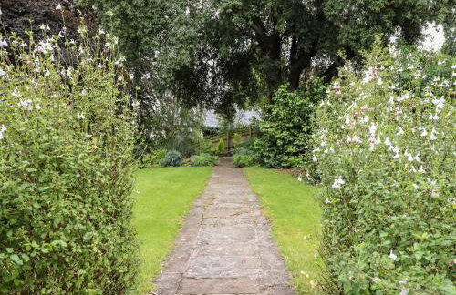 The Carriage - Photo 39