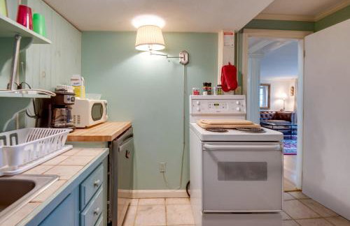 Lakefront Bristol Vacation Rental - Hike and Ski! - Foto 11