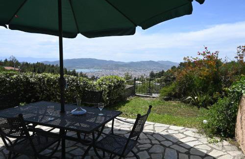 Tranquil Infinity Pool Getaway (private jacuzzi and steam bath, pool, garden, sea and city views) - Foto 45