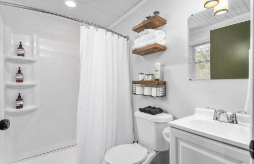 Cozy 3BD with Air Hockey, BBQ - Near Duke University - Foto 10