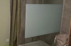 Modernes Appartement 5 km von Erfurt, mit Kaffeevollautomat, TV, WLAN, Boxspringbett, Schlafsofa und Einkaufsmöglichkeiten, sehr gute Anbindung zur A71 und A4, kostenloser öff Parkplatz für PKW und Transporter - Foto 12