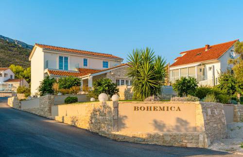 Villa Bohemica with Private Heated Pool - Photo 5