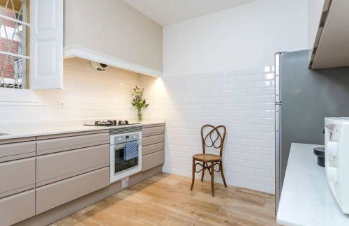 Lovely Designed House Connected To Center - Foto 22