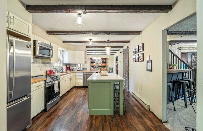 Double Diamond Lodge by Avantstay Group Escape w/ Firepit, Patio, Activities - Foto 19