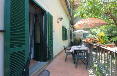 Nice Apartment In Serramezzana With Wifi - Photo 2