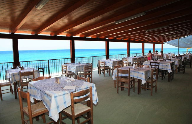 Villagio Camping La Scogliera - Foto 1