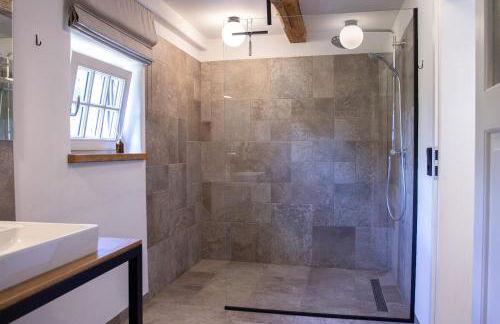 Ruhiger Rückzugsort mit Kamin & Garten, für Paare - Foto 12