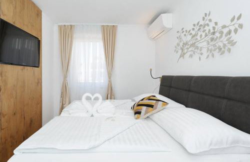 Villa Tin Apartments - Photo 11