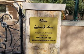 Villa Lukas&Ana s bazenom,dječjim igralištem - Photo 2