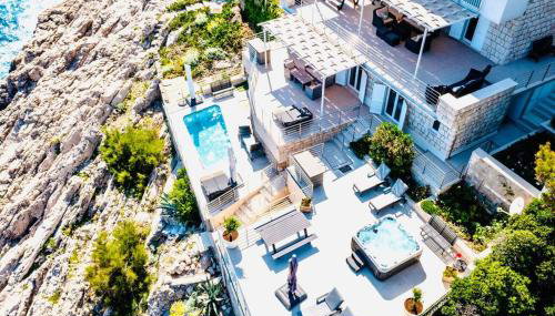 Blue Views Villa with Heated Pool and Jacuzzi - Foto 2