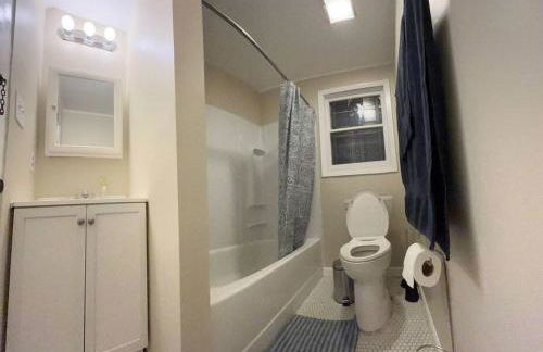 Entire Spacious Home Near DC - Photo 42