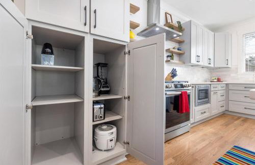 Disc Golf Getaway - Hot Tub, Soaking Tub, Games - Near Uptown - Foto 13