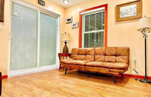 Chic Chalet River Views & Access - Foto 50