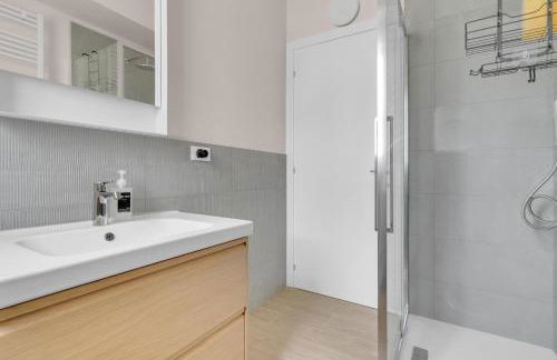 Airy Apartments with Balcony & Garage by NDP rent - Foto 28