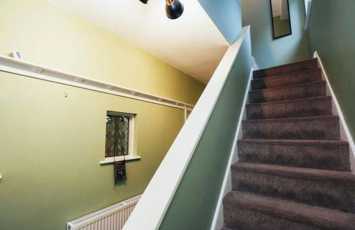 Huge 4 Bed Family Home in Derbyshire with Parking - Foto 40