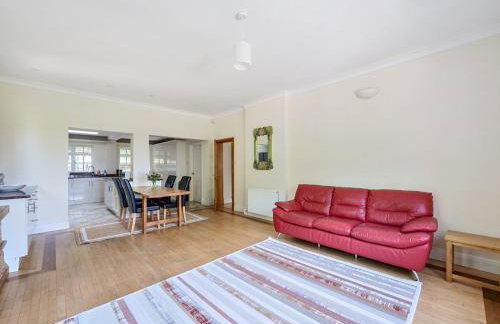 Surreys Secret Retreat for family & friends - Pass the Keys - Foto 12