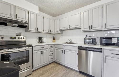 Legacy at Imperial Village 807 I 2 Bed 2 Bath - Foto 12