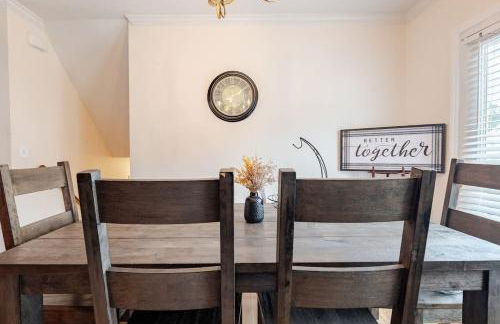 Great 4BR Home Near Emerald Pointe & Downtown - Foto 21