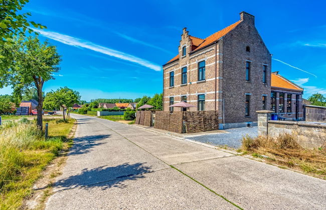 Villa in Former School - Foto 1