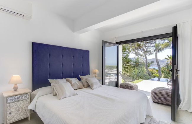 Ibizian Villa With Sea-views - Photo 3