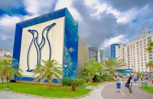 Casa Lindíssima e Espaçosa com 2 Piscinas - Adulto e Infantil, Perto da Praia, Opção da Piscina Adulto Aquecida Cobrado à Parte, 4 Quartos Frente as Piscinas, Área Gourmet Completa com Churrasqueira, Forno e Fogão a Lenha, Mesa de Bilhar, Lareira na Sala - Photo 55