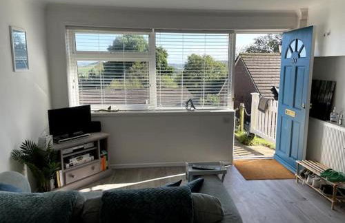 Self-catering studio in beautiful Charmouth - Photo 1