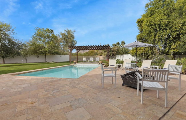 Sleeps 19, 7bdr Estate! Sports Court, Putting Green, Pool Farrier by Avantstay - Foto 41