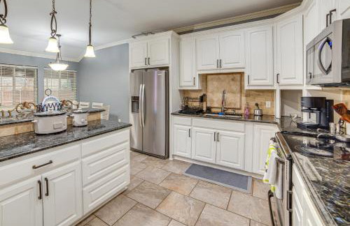 Dallas Area Home with Hot Tub, Families Welcome! - Foto 11