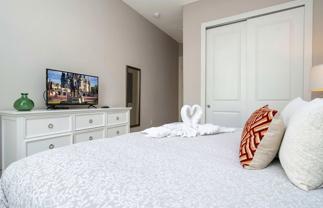 Modern Chic Home Mickey and Toy Story Rooms - Foto 24