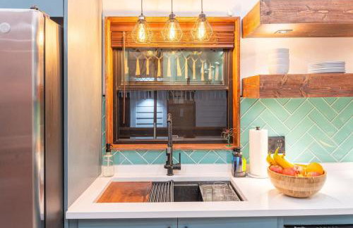 Artisan Oasis-hot Tub Fire Pit 8bd Whole House - Photo 17