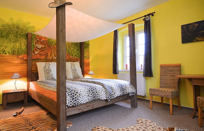 Spacious Villa near Forest in Buchet - Photo 8