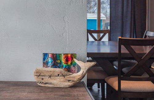 Cozy City Stay, 3bdrm near Airport - Photo 29