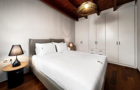 SunKeramos Retreat - "Free" Heated Pool Private Villa - Foto 15