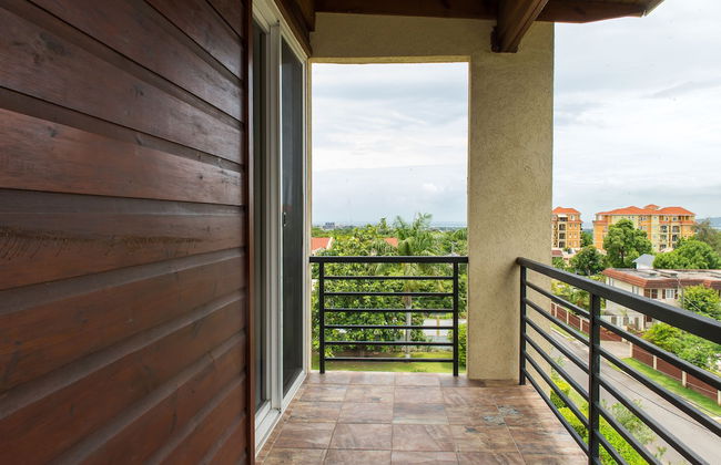 Kinsgton Modern Duplex Apartment with Pool - Foto 33