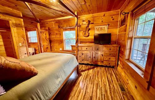 Watauga Lake Retreat Cozy family cabin Sleeps 8 - Photo 25