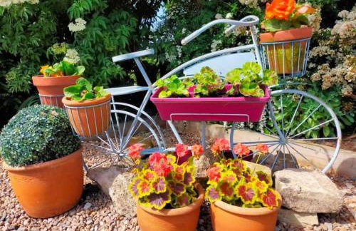 Lincoln Holiday Retreat Cottage with Private Hot Tub - Foto 48