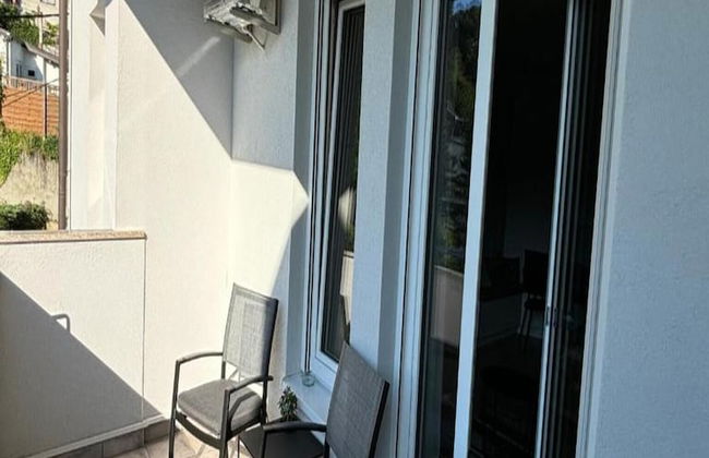 Modern & Charming - Free Private Parking - Foto 24