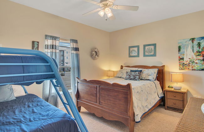 Happiness Comes In Waves by Silver Sands Vacation Rentals - Foto 2