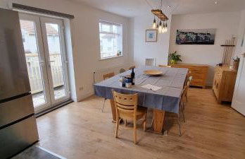 Hidden Gem near the beach with pool table - Foto 10