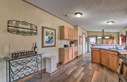 13 Mi to Silver Springs Pet Friendly Getaway! - Photo 12