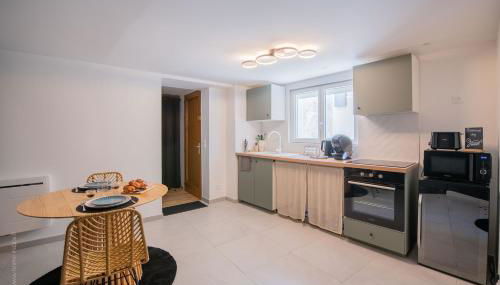 Love Room 91 avec Jacuzzi XXL - 15min Orly - 30 min Paris - Foto 3