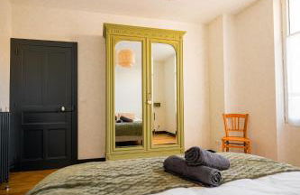 La maison Janisse - gîte en centre-ville avec jardin - Foto 15