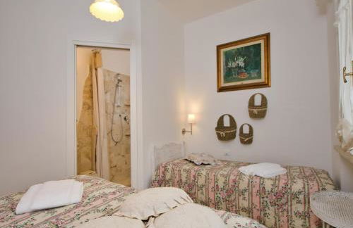 Huge Holiday Home in Marina di Castagneto Carducci near Sea - Foto 65