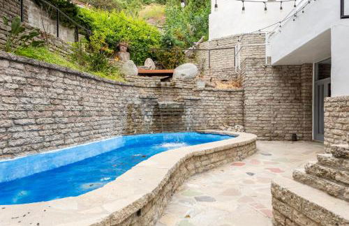 Hillside Home with Outdoor Oasis and Pool - Foto 26