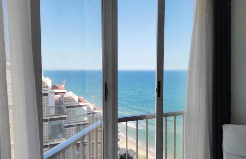 Terrace & Sea Views in Cullera - Photo 22