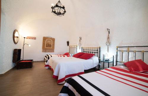 Cueva El Cortijo Gachas - Photo 65