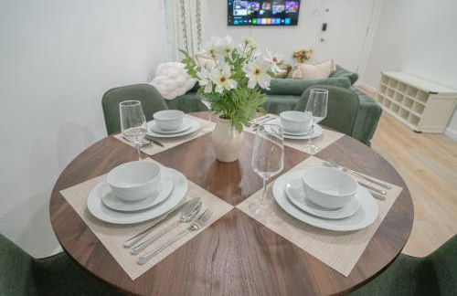 DT DFW Chic Free Parking and Pool In Medical District - Foto 30