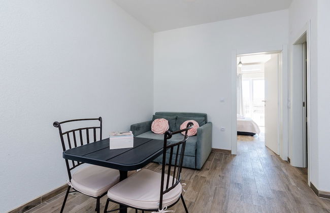 Apartments Life - Photo 43