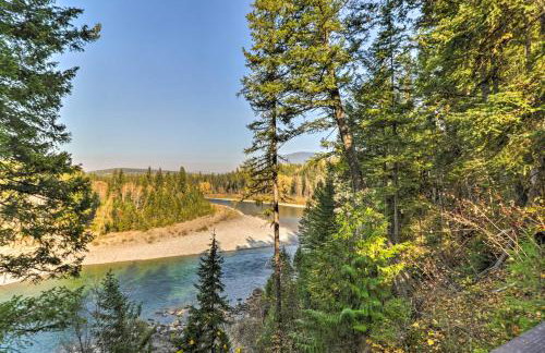 Riverfront Hungry Horse House with Large Deck! - Foto 34