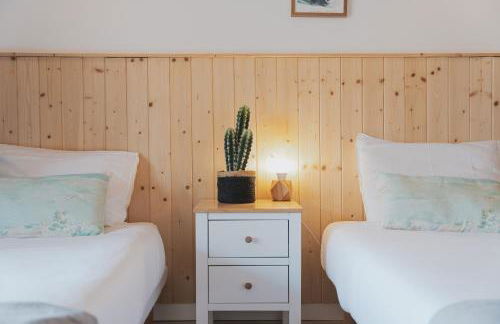 Surf GuestHouse - 7min walk to the beach - Foto 22